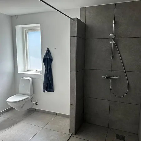 Sleep In Close To The S-train Semesterbostad