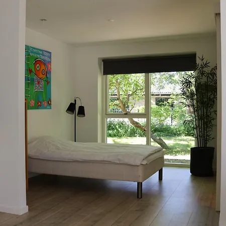 בית נופש Sleep In Close To The S-train Olstykke