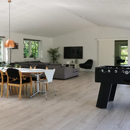 בית נופש Sleep In Close To The S-train