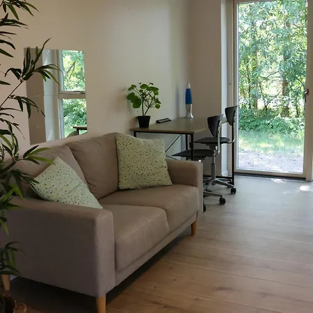 Sleep In Close To The S-train בית נופש *