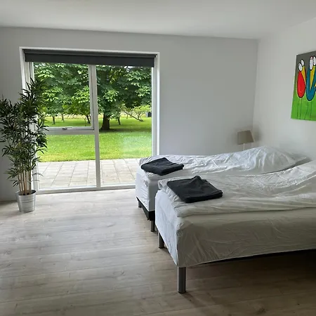 בית נופש Sleep In Close To The S-train Olstykke